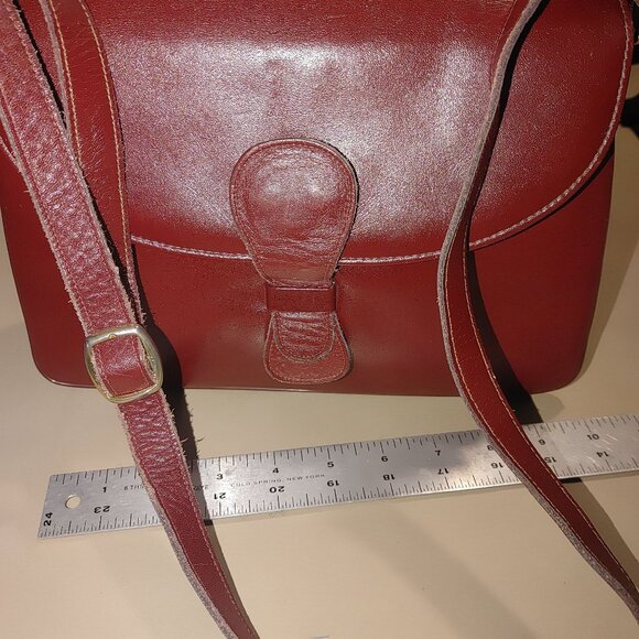 Etra Burgundy Leather Shoulder Bag Vintage Flap Closure Adjustable Strap 3 - Picture 9 of 11